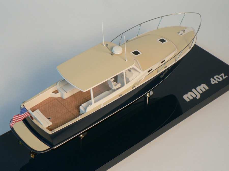 Custom Models - MJM - MJM 40z - Abordage