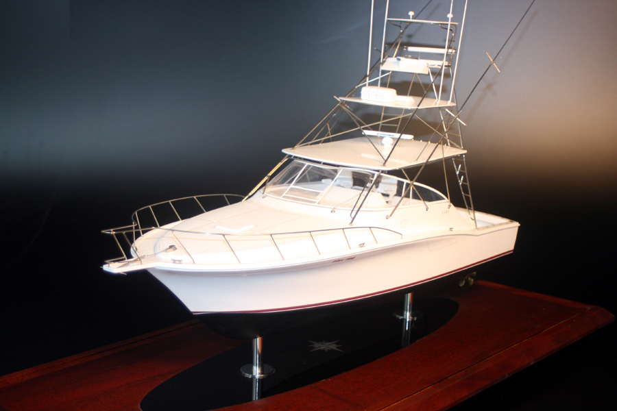 Custom Models - Cabo - Cabo 40 Express - Abordage