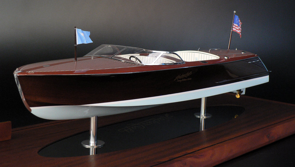 Custom Models - Hacker Craft - 27' Tommy Bahama edition Hacker-Craft - Abordage