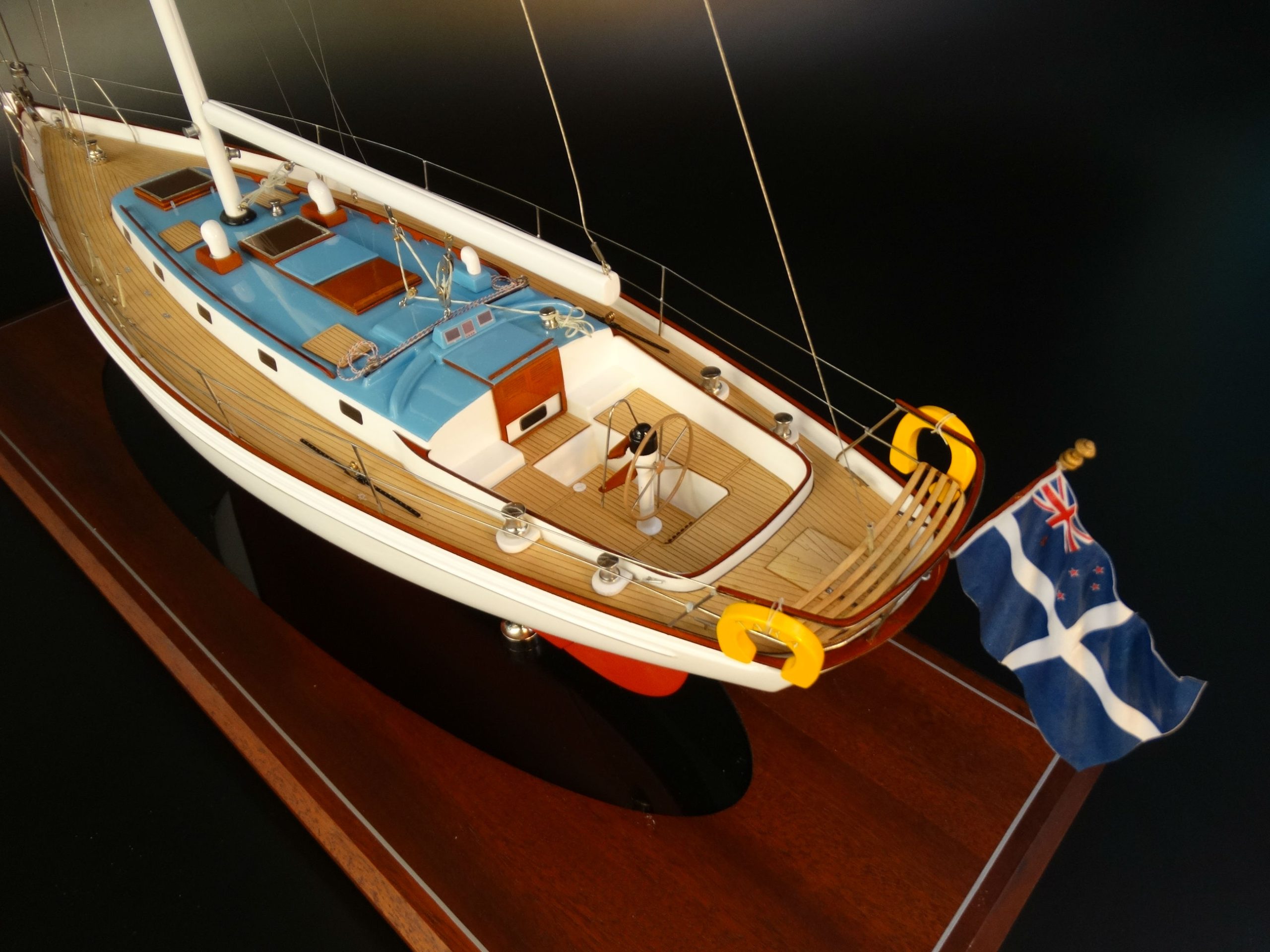 Custom Models - - Tara 45 ft Sloop - Abordage