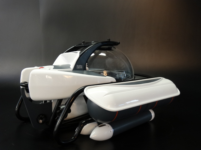 Custom Models - - C-Explorer 3 - Abordage