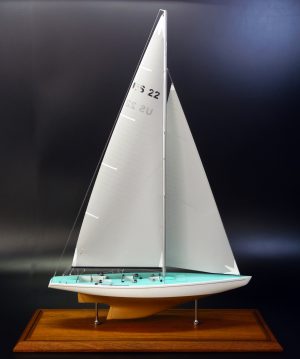 America's Cup Boats - - Intrepid 1967 - Abordage