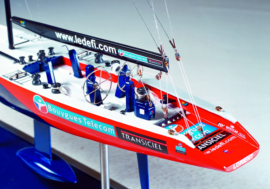 America's Cup Boats - - Le Défi Français 2000 - Abordage