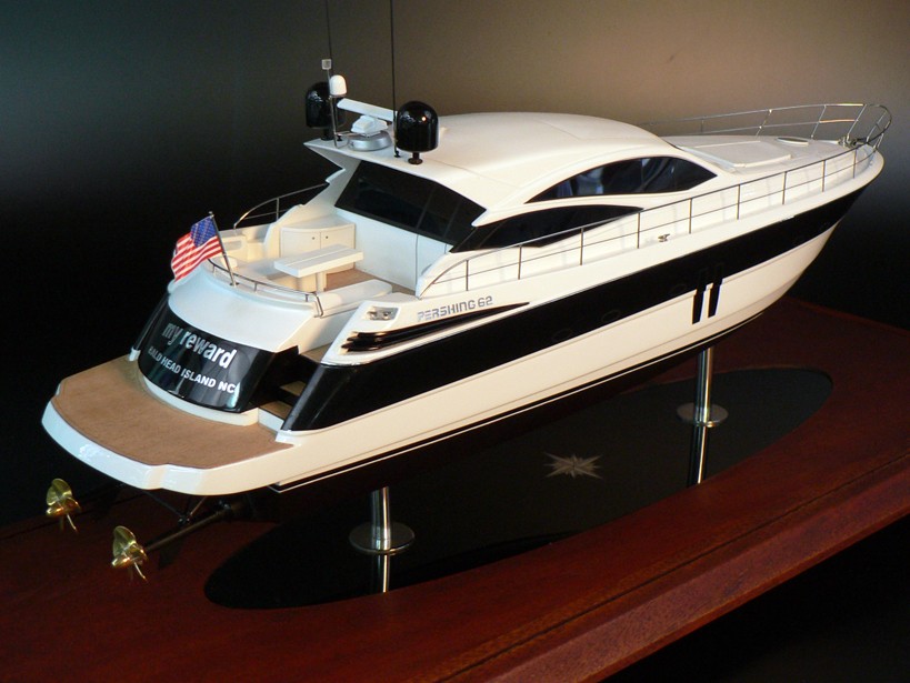 Custom Models - Pershing yachts - PERSHING 62 - Abordage