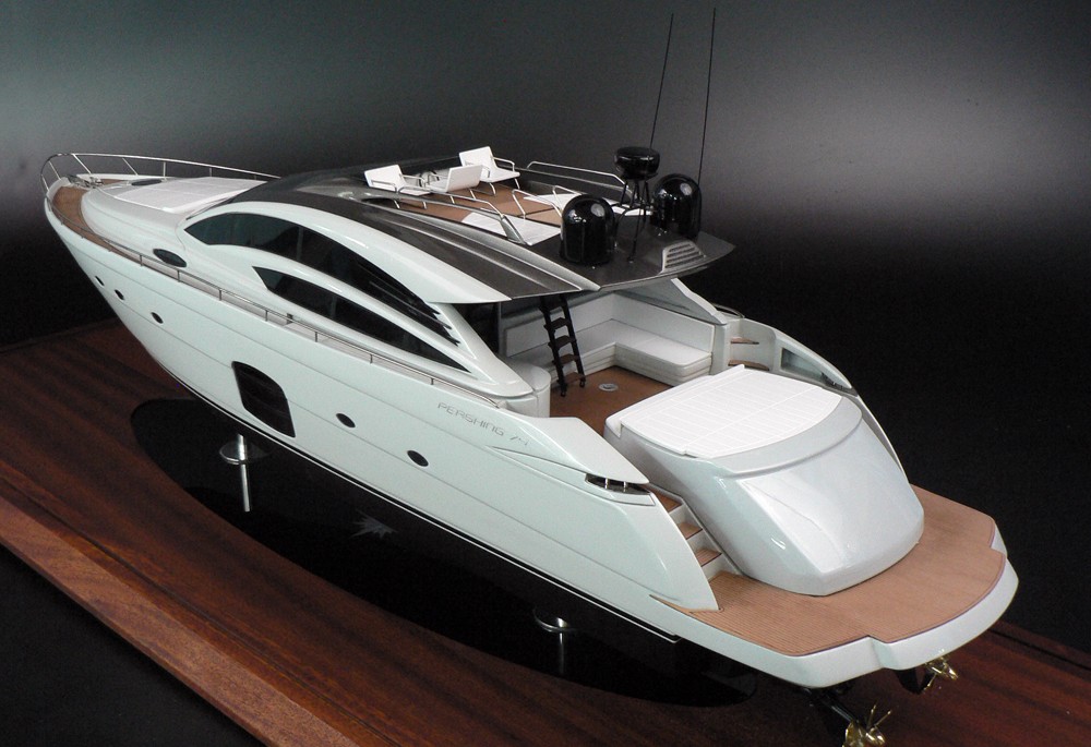 Custom Models - Pershing yachts - PERSHING 74 - Abordage