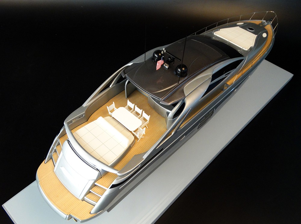 Custom Models - Pershing yachts - PERSHING 70 - Abordage