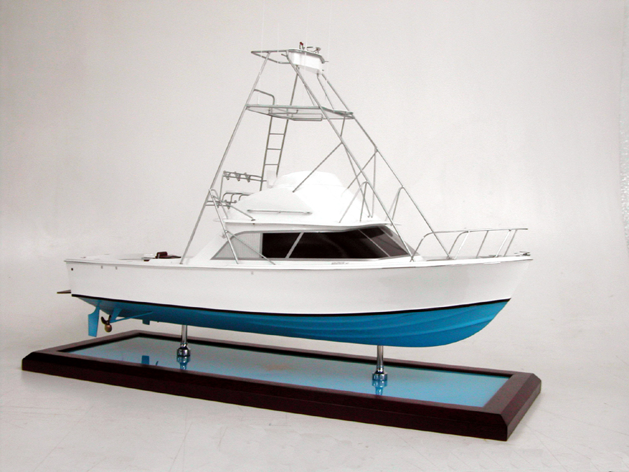 Custom Models - Bertram - Bertram 31 "Aqua Hog" - Abordage
