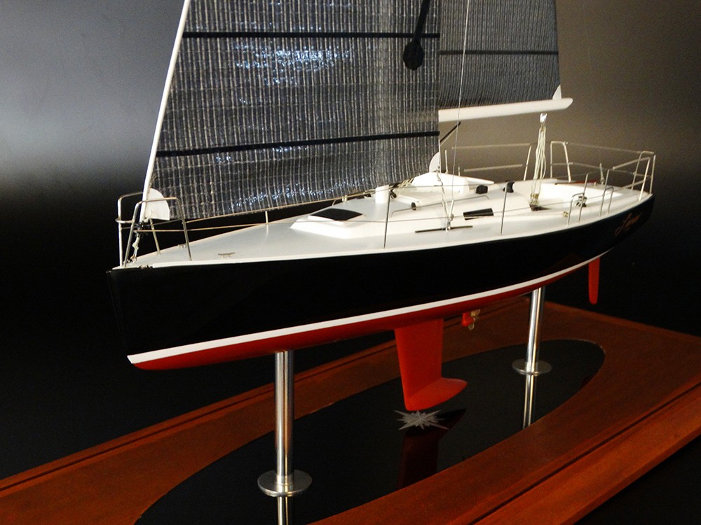 Custom Models - JBoats - J 100 - Licorice - custom model - Abordage