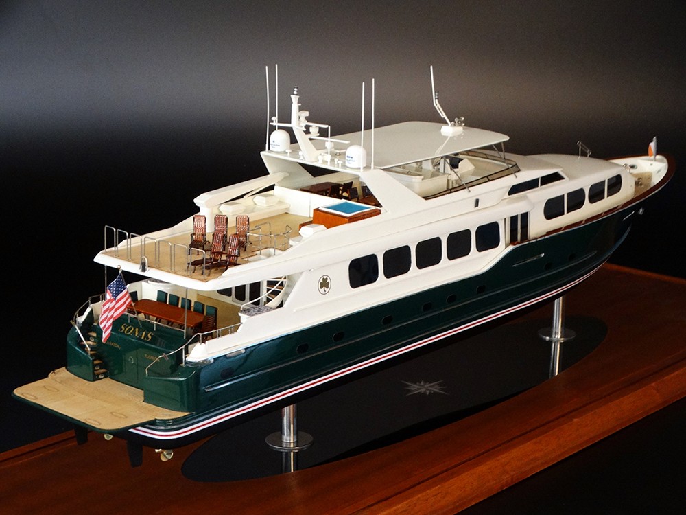 Custom Models - Broward - Broward 126 custom model - Abordage