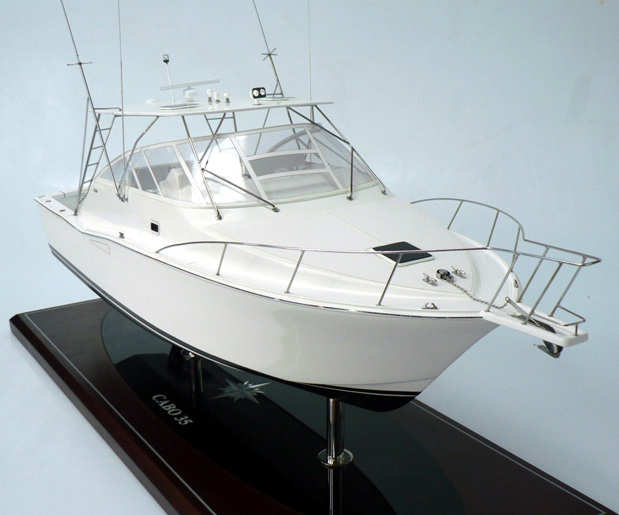 Custom Models - Cabo - Cabo 35 "Abigail II" - Abordage