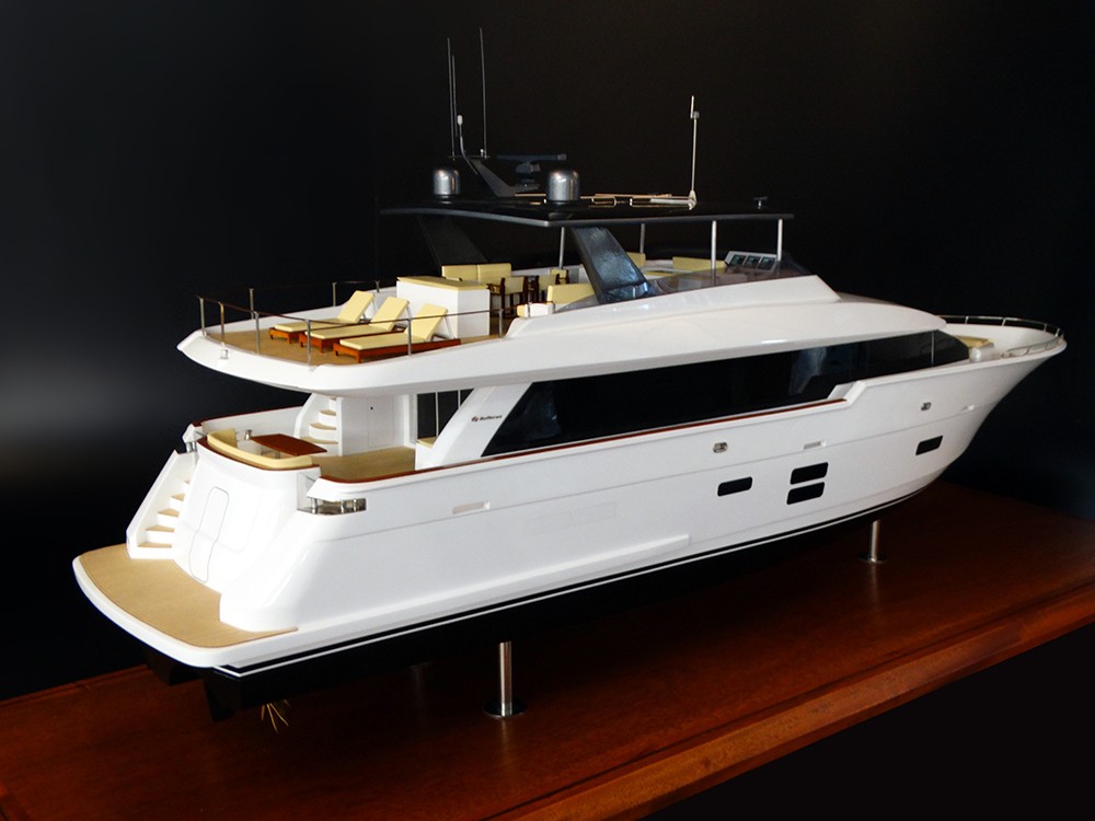 Custom Models - Hatteras - Hatteras 90 Motor Yacht Custom Model - Abordage