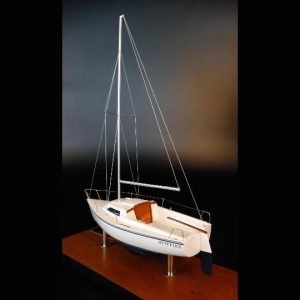 Custom Desk Models - Catalina - Catalina Capri 18 desk model - Abordage