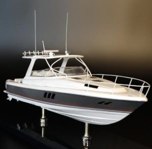 Custom Desk Models - Intrepid Powerboats - Intrepid 475 custom desk model - Abordage