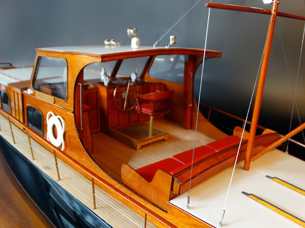 Custom Models - Brooklin Boat Yard - Classic 1937 Commuter Yacht 74 APHRODITE - Abordage
