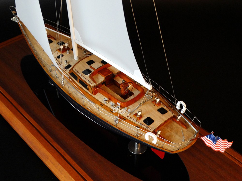 Custom Models - Hinckley - Hinckley Sou Wester 70 custom model - Abordage