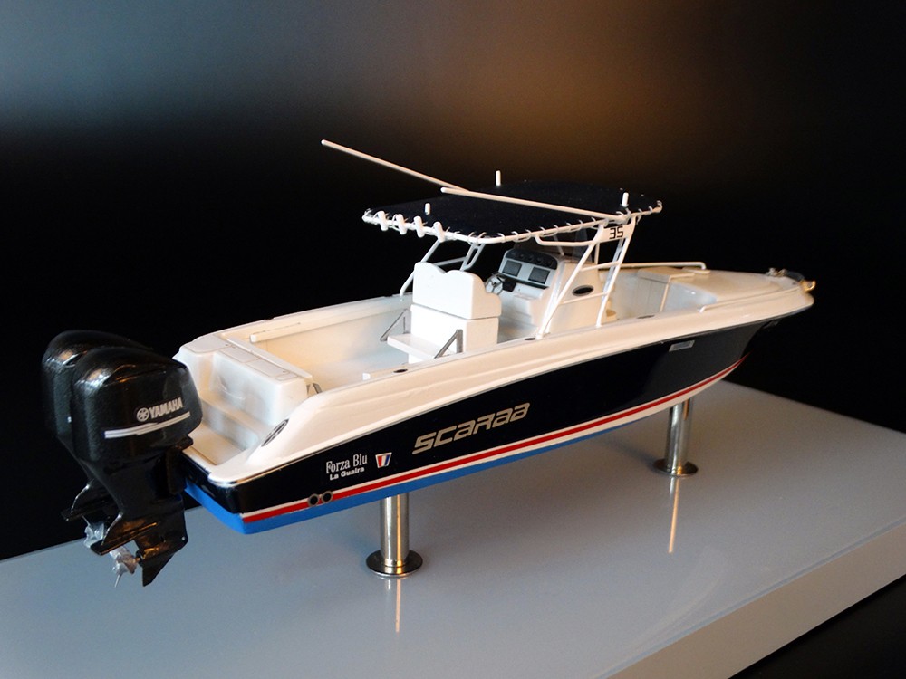 Custom Models - WELLCRAFT - Wellcraft Scarab 35 Cuddy Cabin 2009 desk model - Abordage