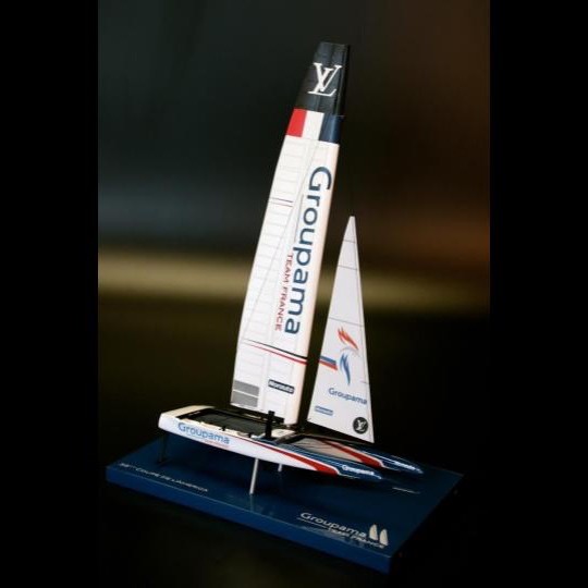 Modelli da tavolo personalizzati - - Groupama Team France - Catamarano AC 50 - Modello da tavolo 2017 - Abordage