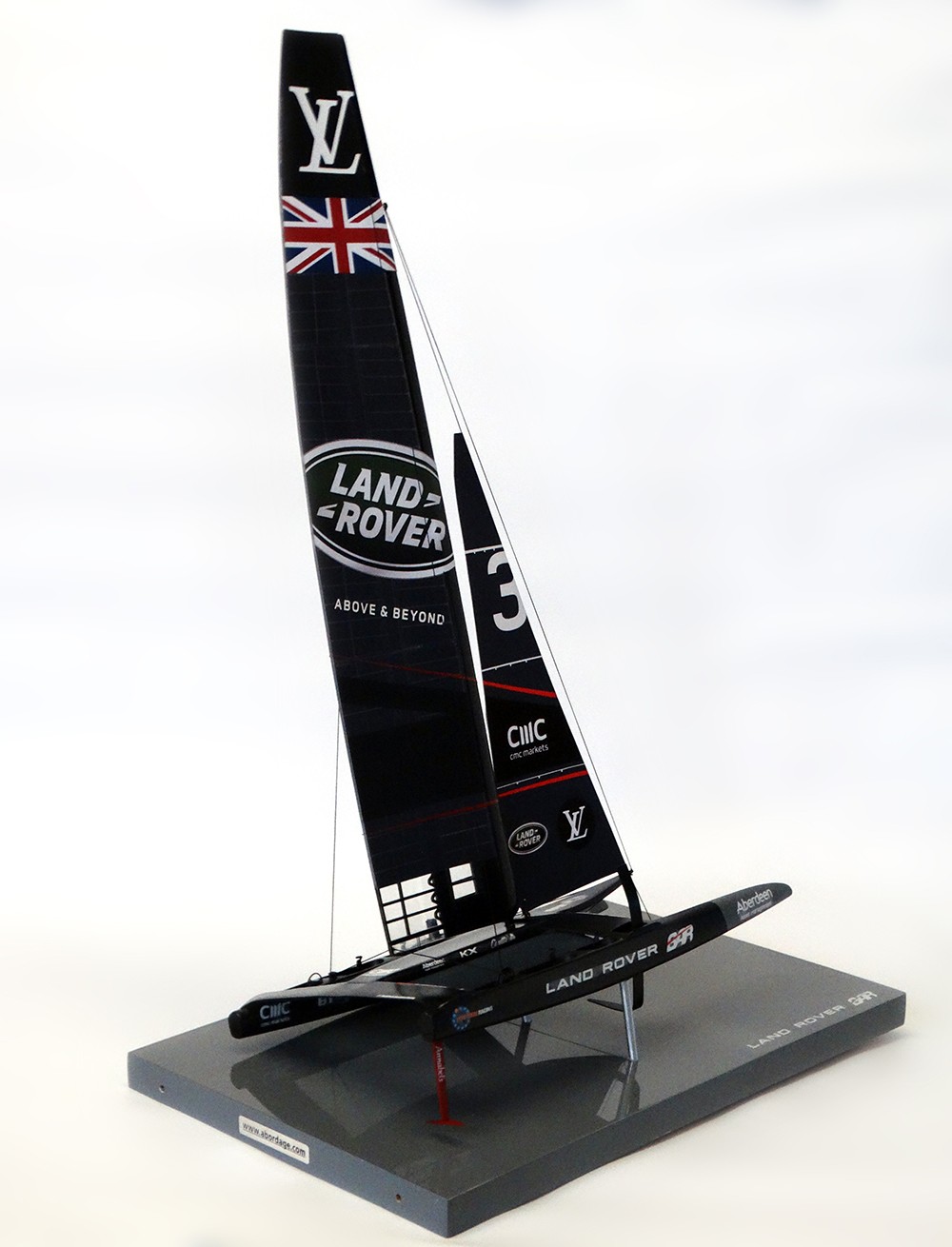 America's Cup Boats - - Land Rover BAR - Catamaran AC 50 - Modèle de bureau 2017 - Abordage