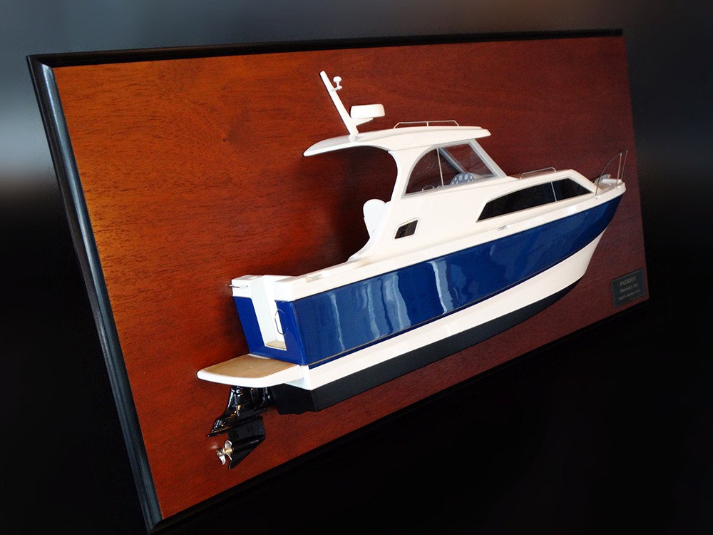 Custom Half Models - Bayliner Boats - Bayliner Discovery 266 half model - Abordage