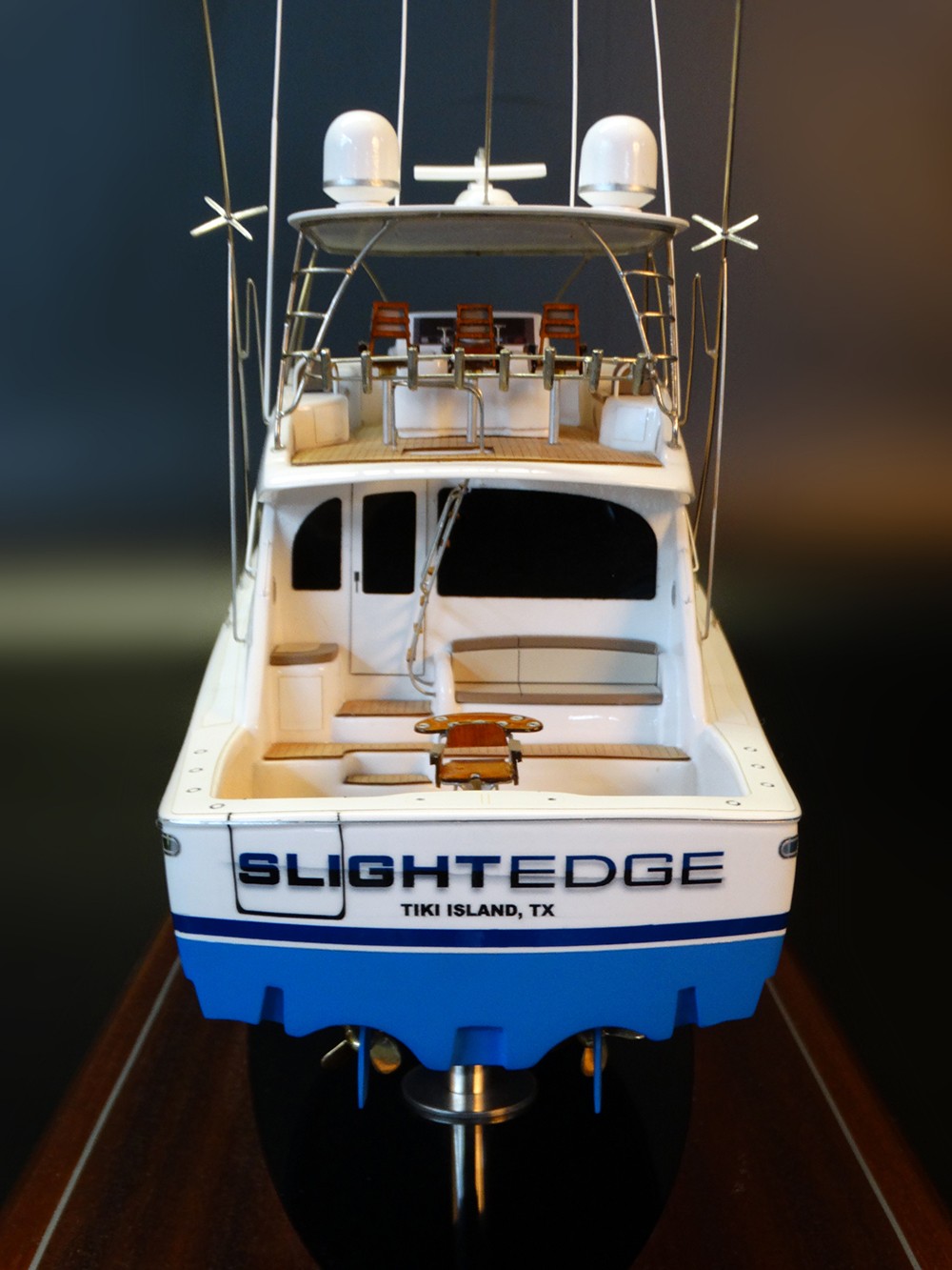 Custom Models - Viking Yachts - Viking 66 custom model - Abordage