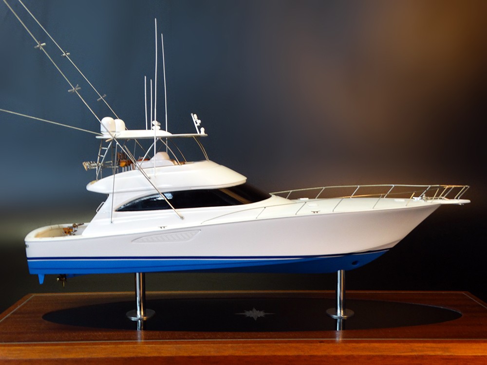 Custom Models - Viking Yachts - Viking 66 custom model - Abordage
