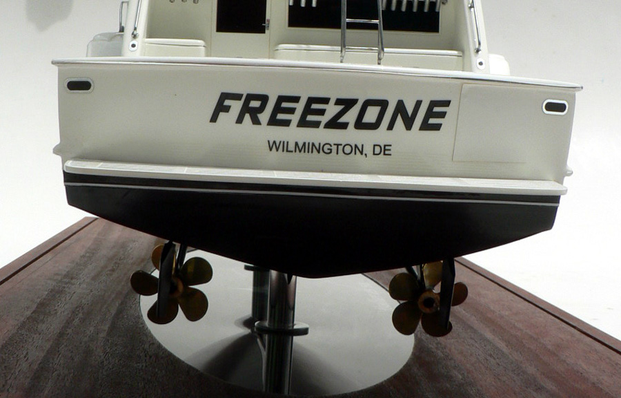 Custom Models - Hatteras - Hatteras 58 "Freezone" - Abordage