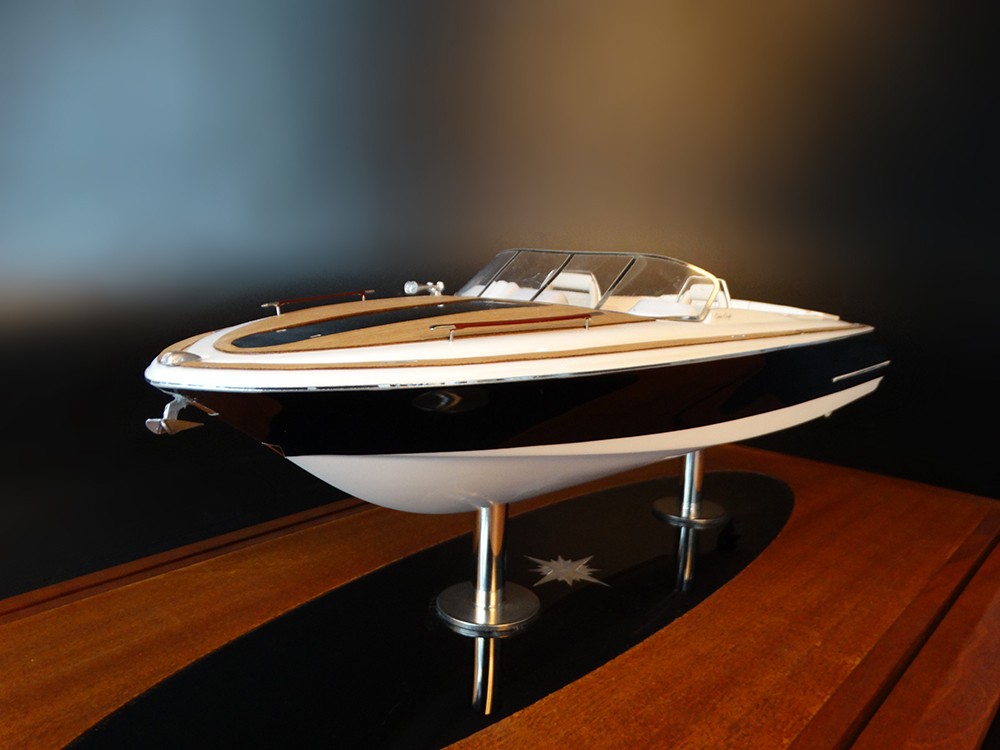 Custom Models - Chris Craft - Chris Craft Corsair 28 custom model - Abordage