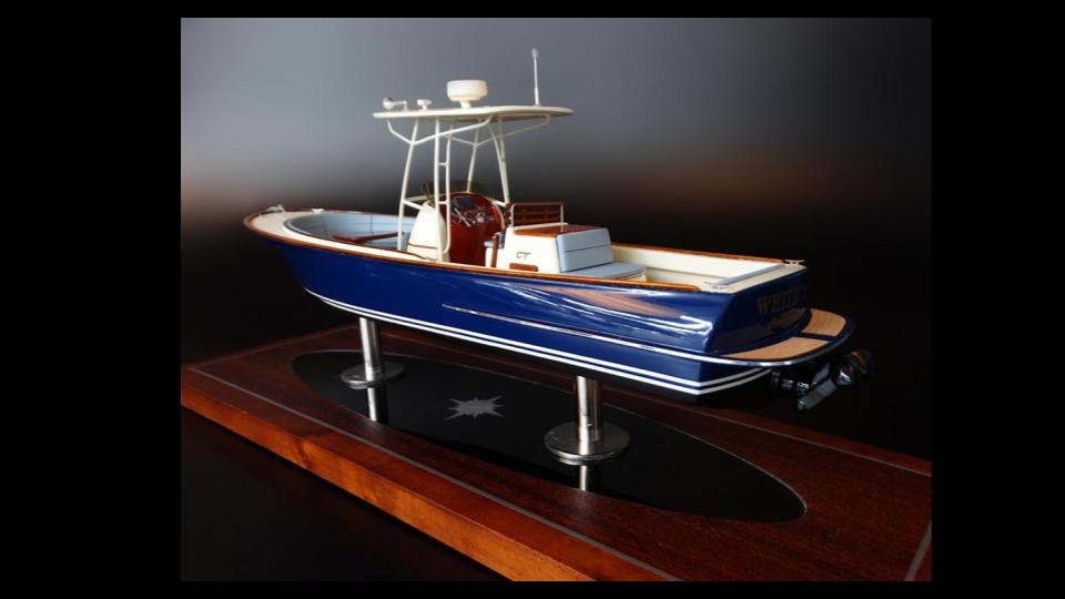 Custom Desk Models - Hinckley - Hinckley 29 Center Console desk model - Abordage