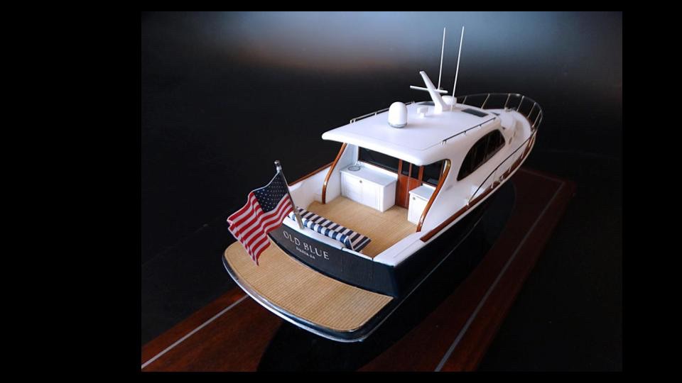 Custom Desk Models - Palm Beach Motor Yachts - Palm Beach 42 desk model - Abordage