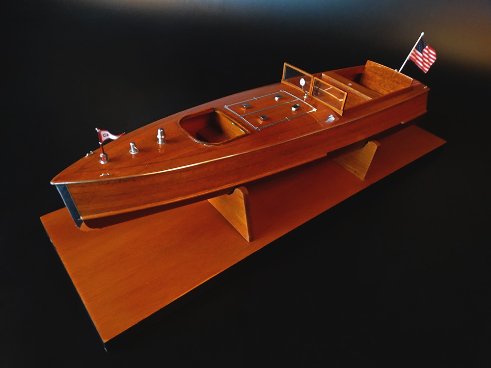 Custom Models - - Dowsett Launch 28 custom model - Abordage