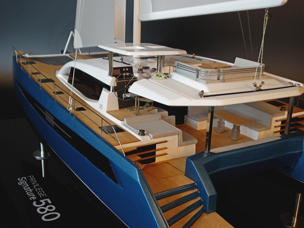Custom Models - Privilège Marine - Privilege 580 Signature custom model - Abordage