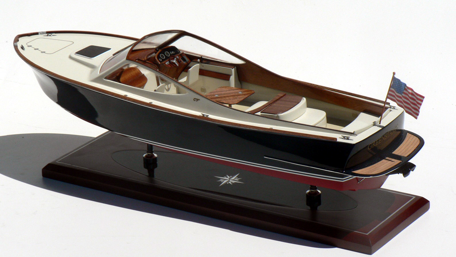 Custom Models - Hinckley - Hinckley Talaria 29 "Green Stamps" - Abordage