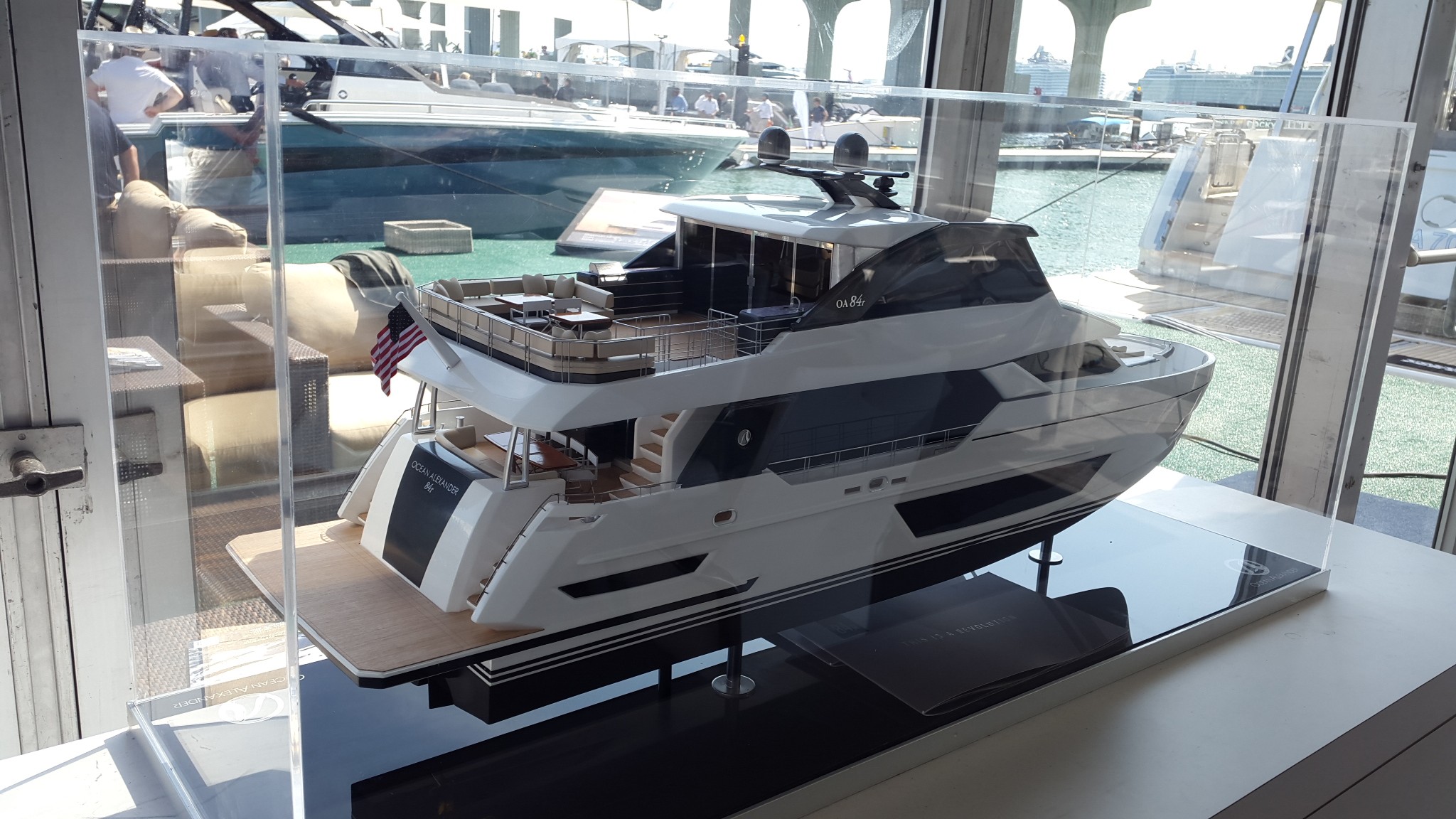 Custom Models - Ocean Alexander - Ocean Alexander 84R custom model - Abordage