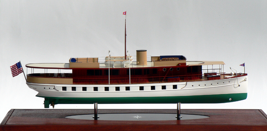 Custom Models - Mathis-Trumpy - Mathis-Trumpy Classic 104' "Freedom" - Abordage