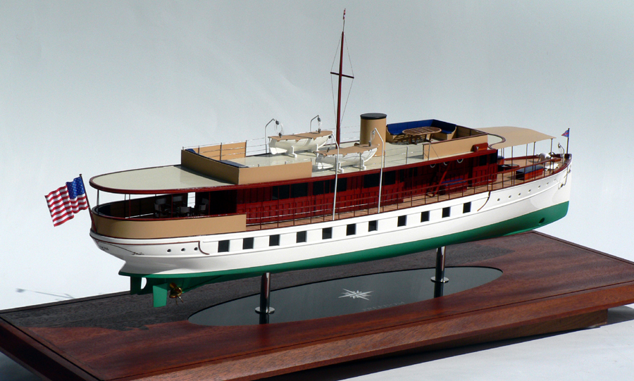 Custom Models - Mathis-Trumpy - Mathis-Trumpy Classic 104' "Freedom" - Abordage