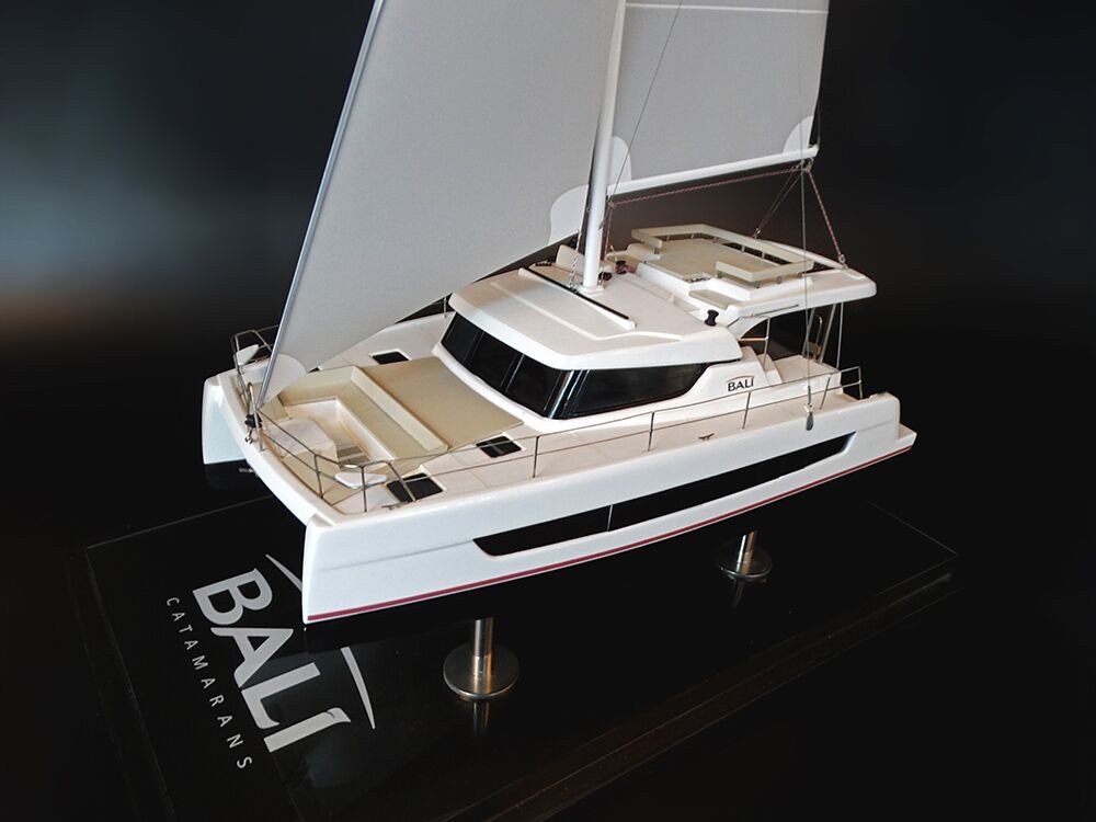 Custom Models - Catana - BALI 4.1 Voile or BALI CATSPACE catamaran custom model - Abordage