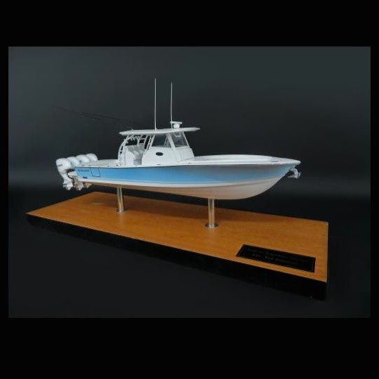 Custom Desk Models - Regulator Marine - Regulator 41 desk model - Abordage