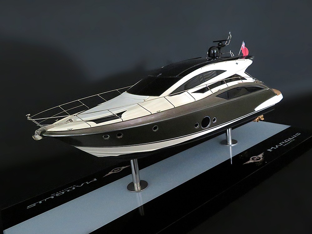 Custom Models - Marquis Yachts - Marquis SC 500 custom model - Abordage