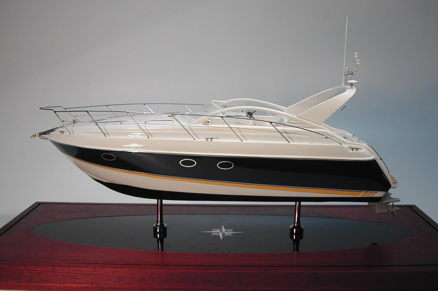 Custom Models - Fairline - Fairline Targa 37 "Jersey Girl" - Abordage