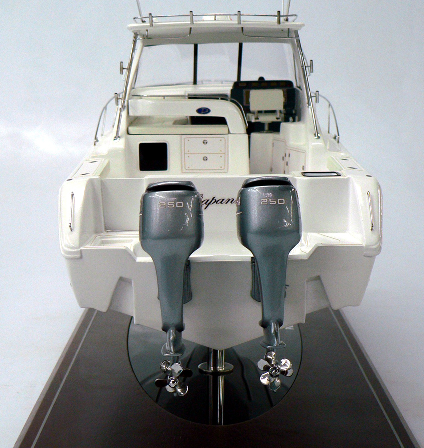 Custom Models - Pursuit - Pursuit OS 315 Offshore "Capanna" - Abordage