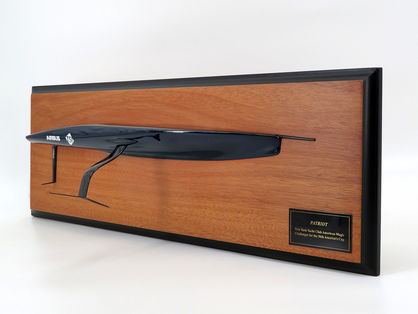 Custom Half Models - - AC 75 PATRIOT medio casco MM-100 - Abordage