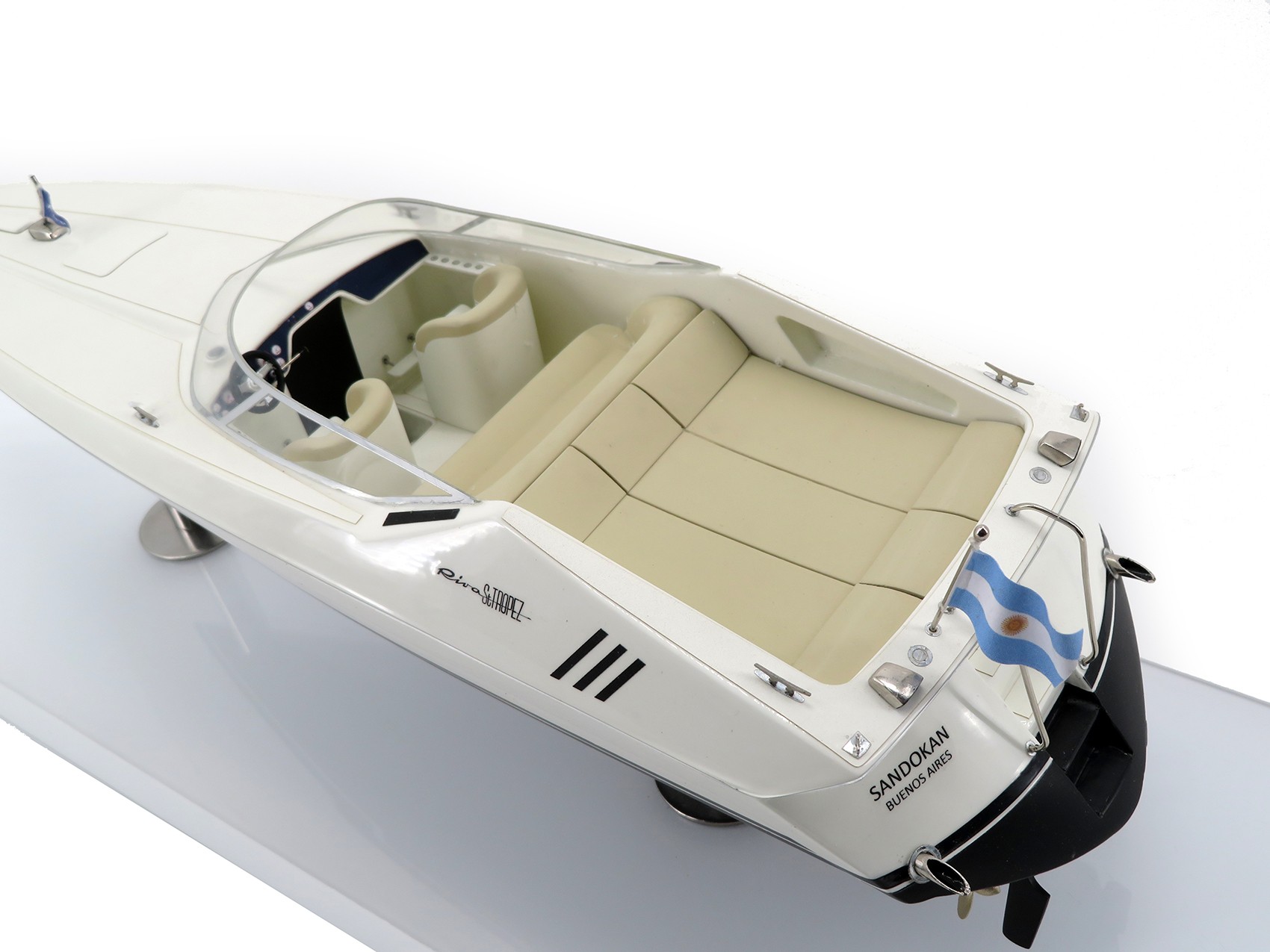 Custom Models - Riva - Riva St Tropez custom model - Abordage