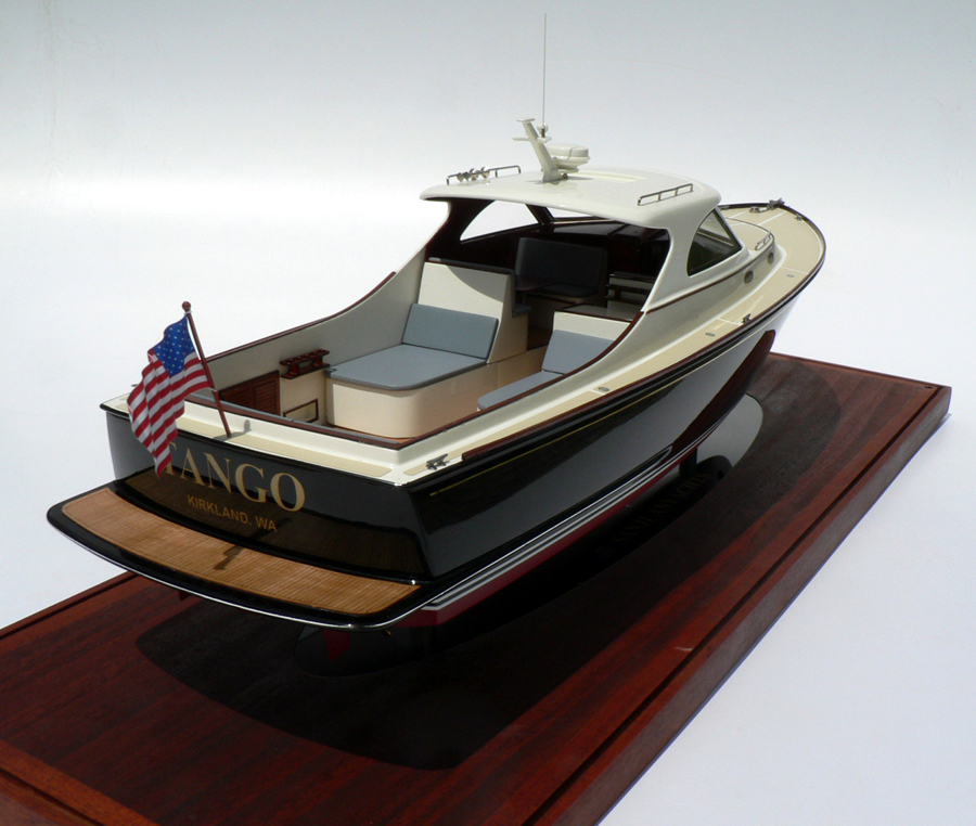Custom Models - San Juan - San Juan 38 "Tango" - Abordage