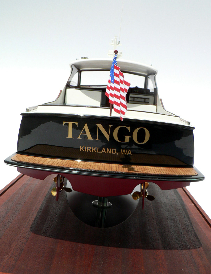 Custom Models - San Juan - San Juan 38 "Tango" - Abordage