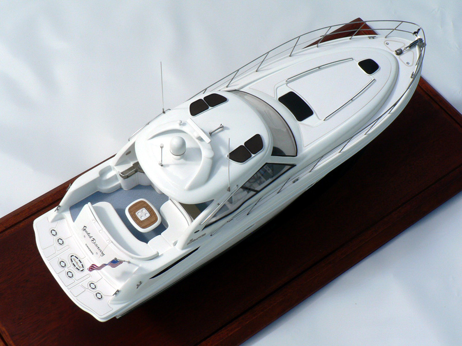Custom Models - Sea Ray - Sea Ray 48 Sundancer "Guided Discovery" - Abordage