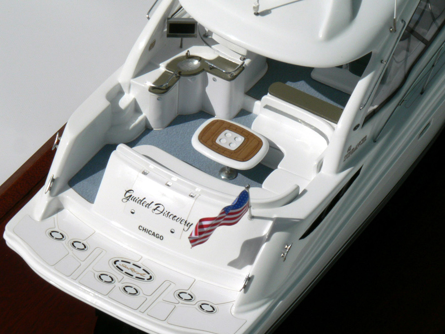 Custom Models - Sea Ray - Sea Ray 48 Sundancer "Guided Discovery" - Abordage