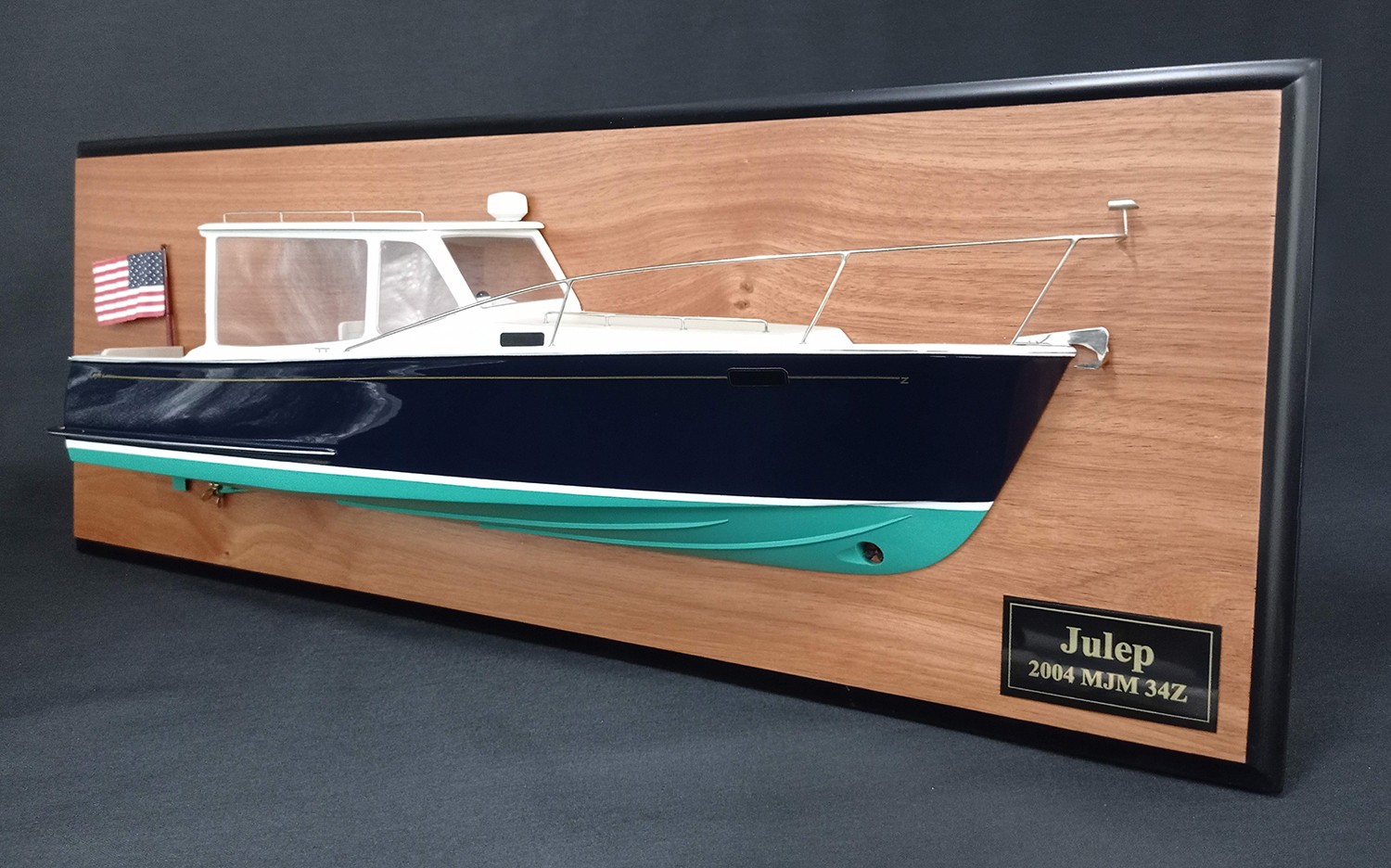 Custom Half Models - MJM - MJM 34z custom half model with deck details - Abordage