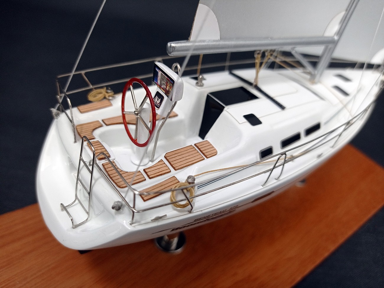 Custom Desk Models - Beneteau - Beneteau 373 desk model - Abordage