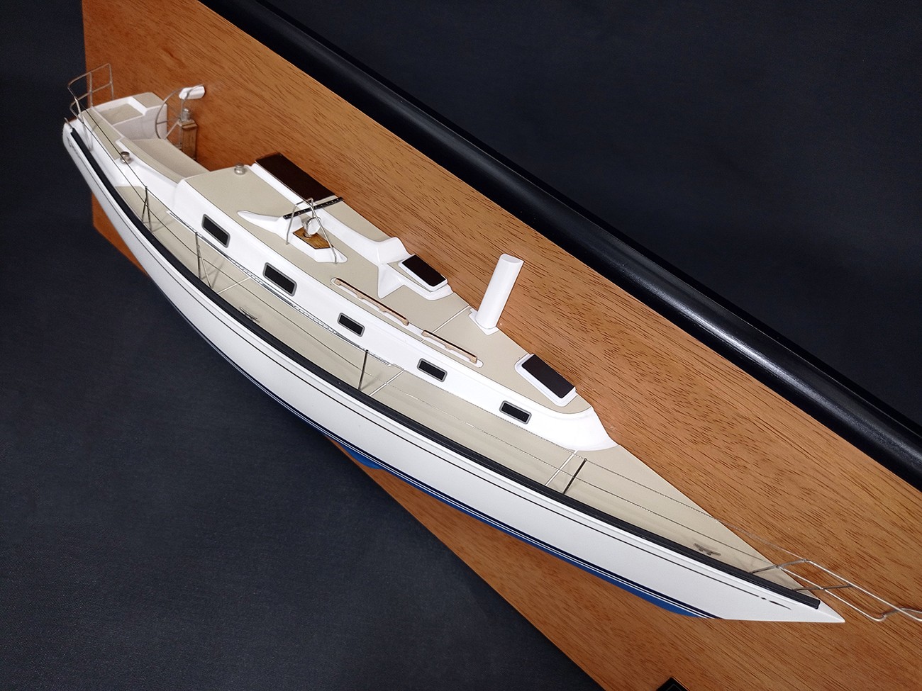 Custom Half Models - Tartan - Tartan 3500 custom half model with deck details - Abordage