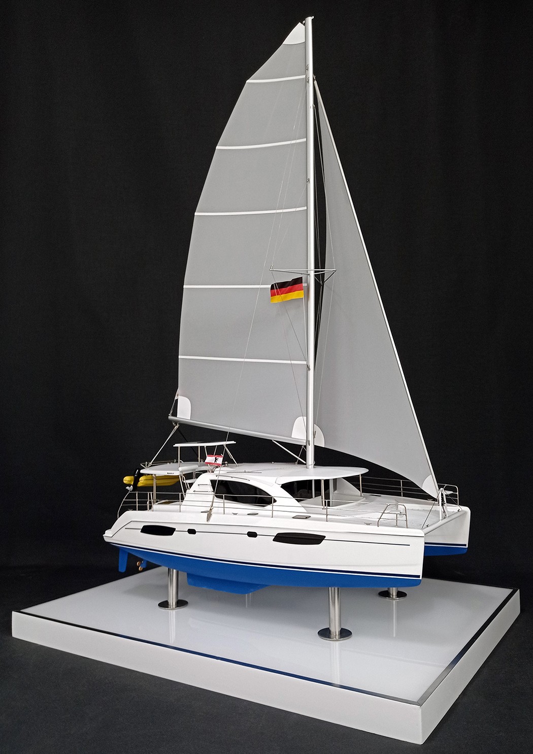 Custom Models - Leopard Catamarans - Leopard 44 Catamaran custom model - Abordage